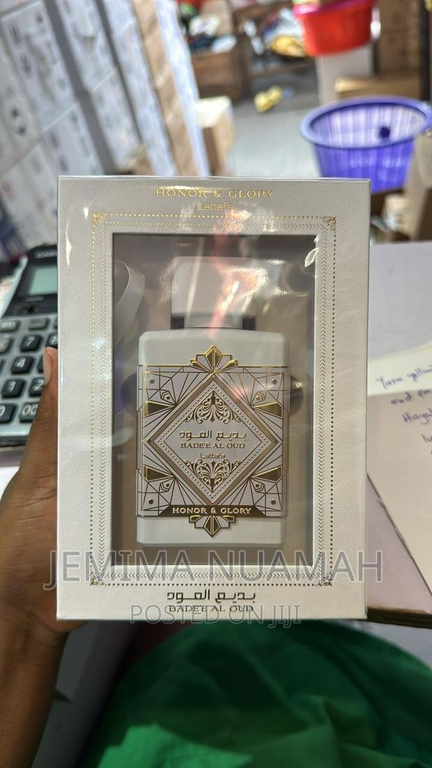 Badee Al Oud Honor and Glory Lattafa · Photo 1