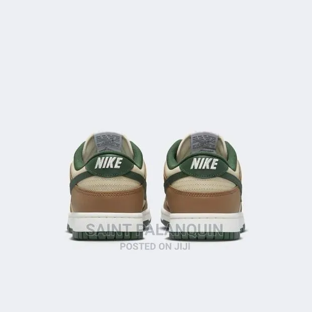 Nike Low Dunk · Photo 1