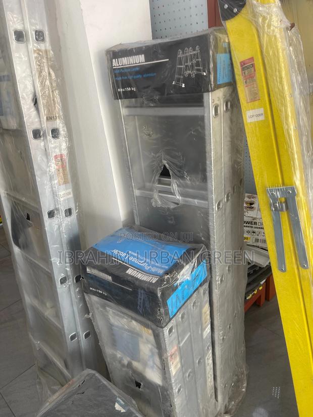 Folded 5x4 Ladder · Photo 1