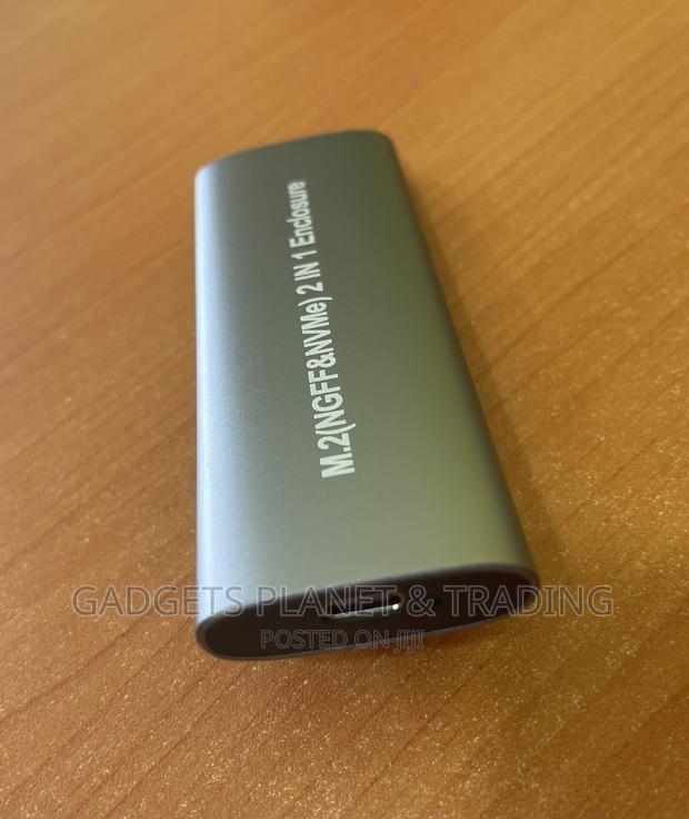 M2 (Ngff Nvme) to USB 3.1 SSD 2 in 1 Enclosure · Photo 3