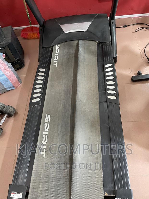 Spirit 7600 Industrial Treadmill · Photo 4