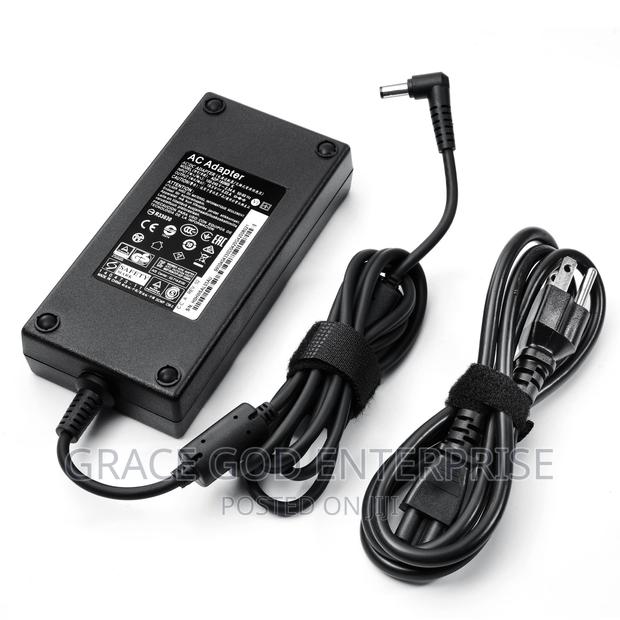 Original MSI 120W Laptop Charger · Photo 1
