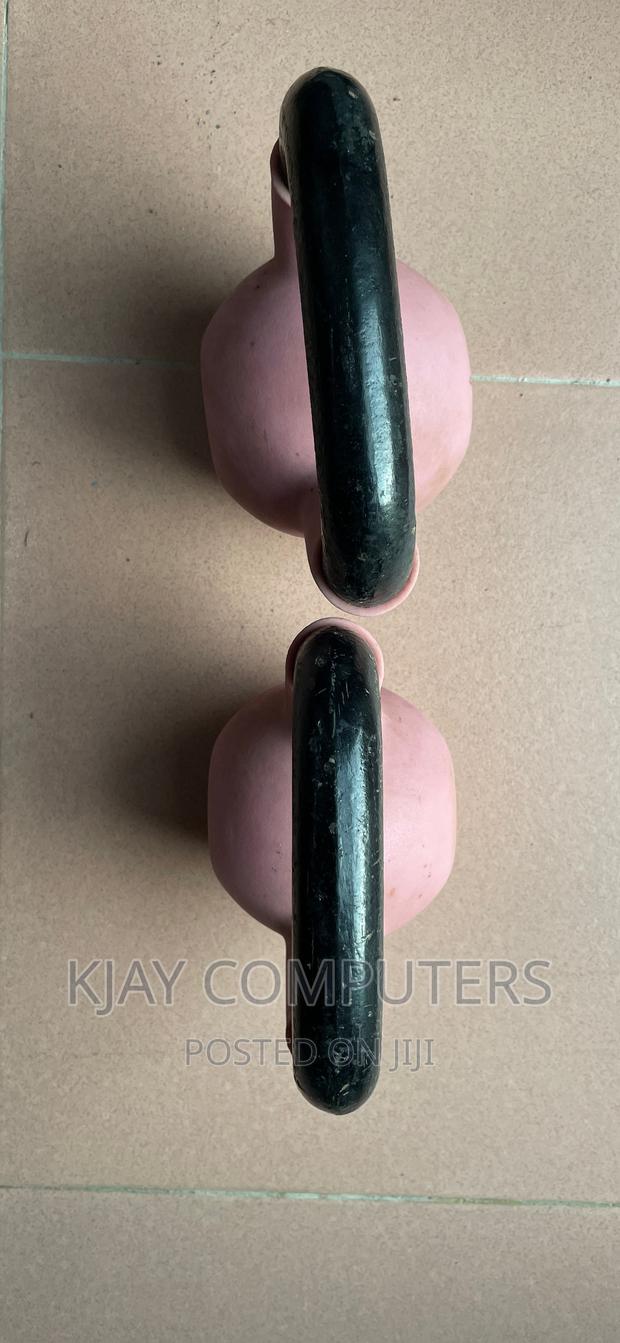 A Pair of 6 Kg Rubber Kettle Bells · Photo 2