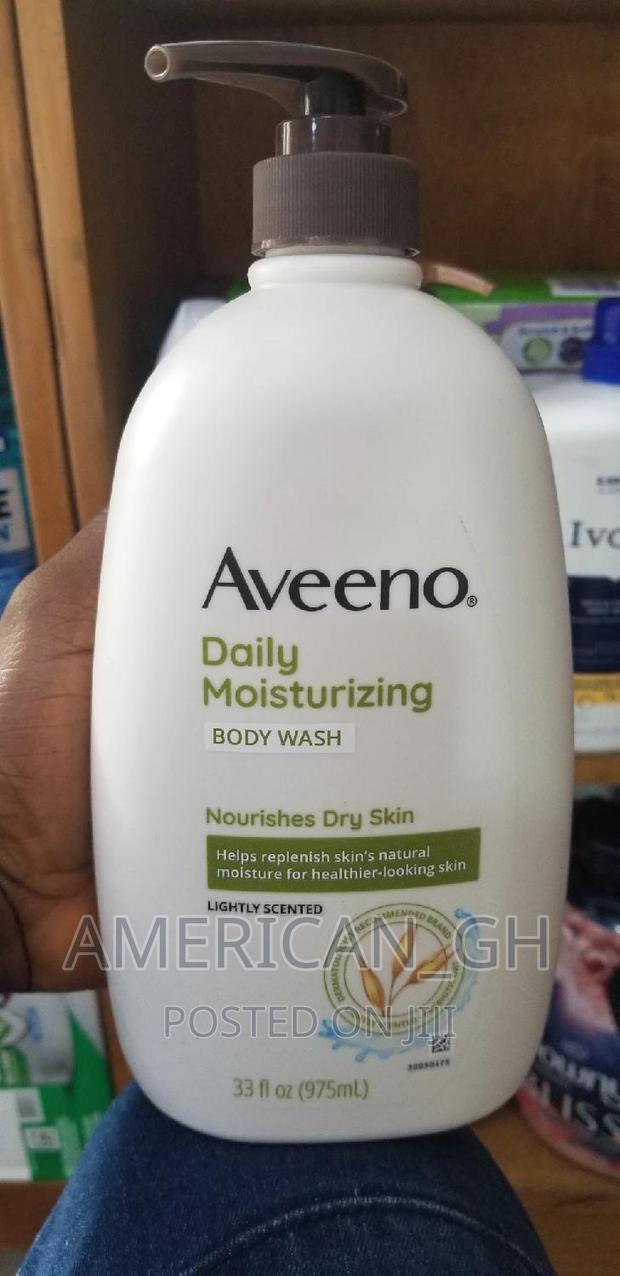 Aveeno Daily Moisturizing Body Wash (975ml) · Photo 1