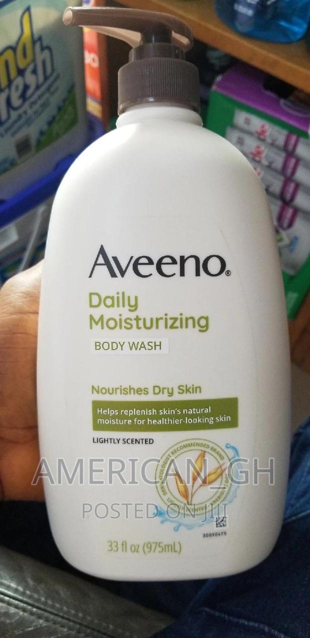 Aveeno Daily Moisturizing Body Wash (975ml) · Photo 2