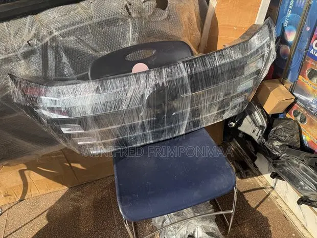 Nissan Rogue 2022,2023,2024 Front Grille/Shells · Photo 1