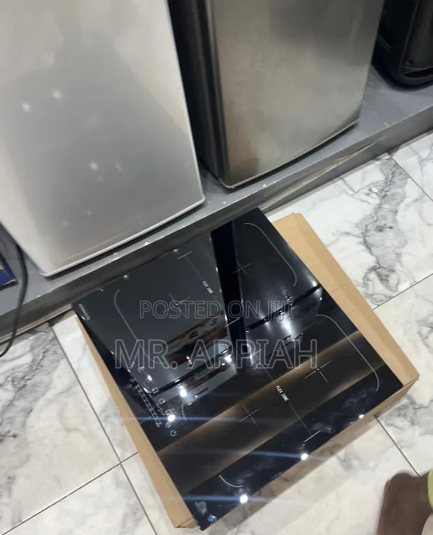 Original Glass 4 Electric Hob(Kenwood)Black · Photo 1