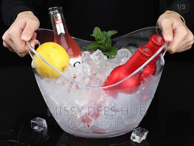 Transparent Ice Bucket - Big Size · Photo 1