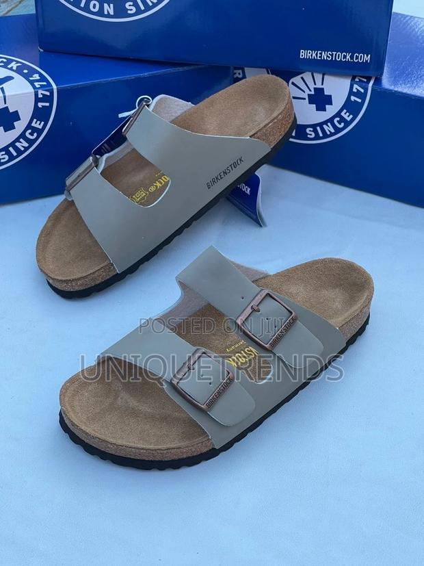 High Quality Birkenstock Sandals · Photo 4