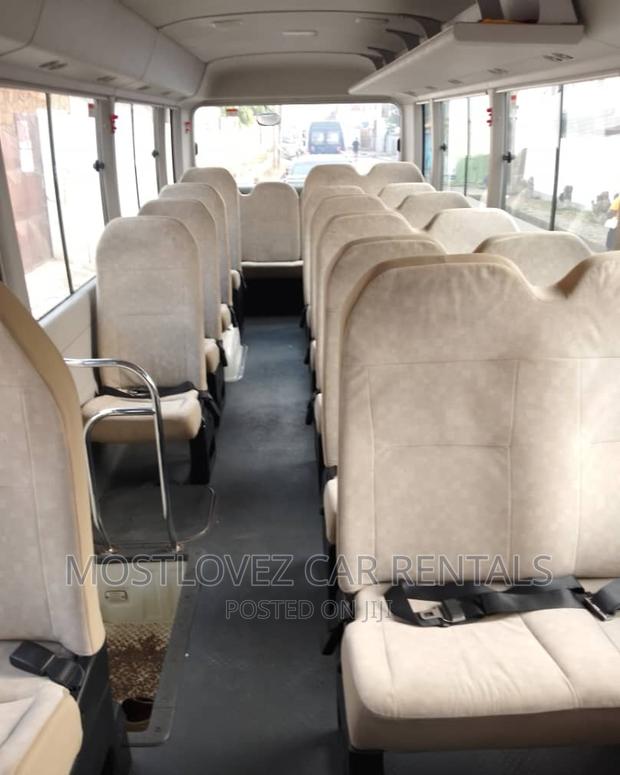 Car Rental- Mini Vans for Hiring Services in Ghana · Photo 3