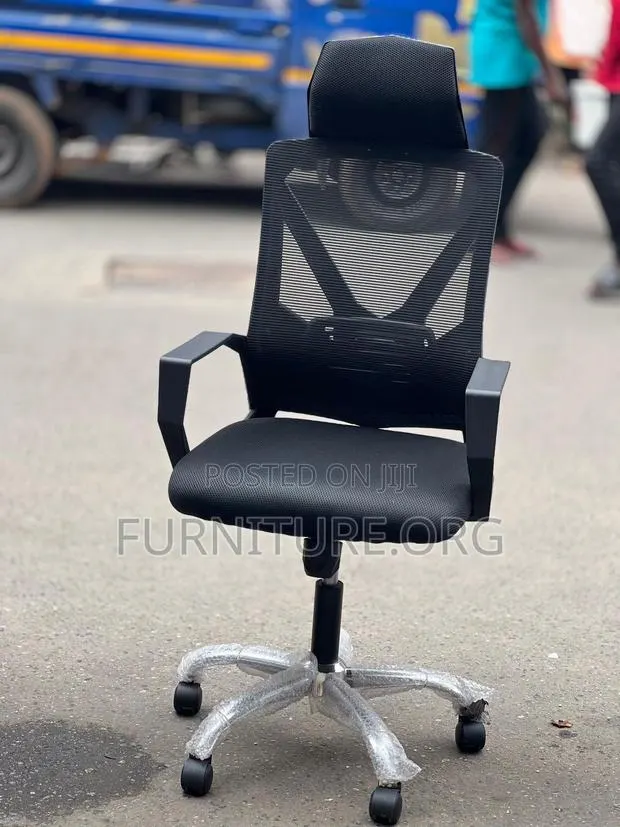 Swivel Chair · Photo 1