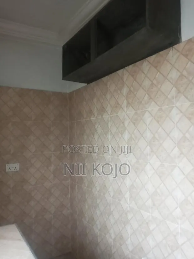 Single Room Self Contain · Photo 4