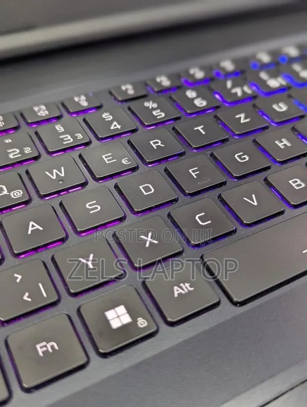 Laptop Acer Predator Helios Neo 18 32GB Intel Core i7 SSD 1T · Photo 1