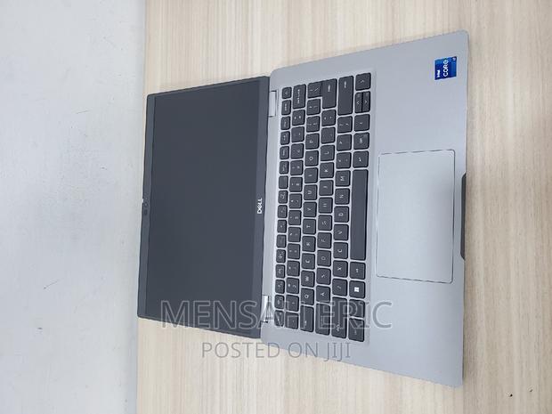 Laptop Dell Latitude 5330 16GB Intel Core I7 SSD 256GB · Photo 3
