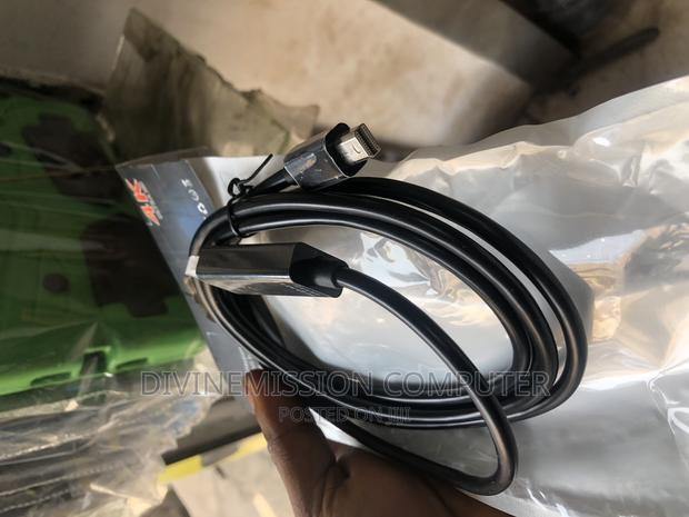 Mini Display Port to HDMI Cable · Photo 5