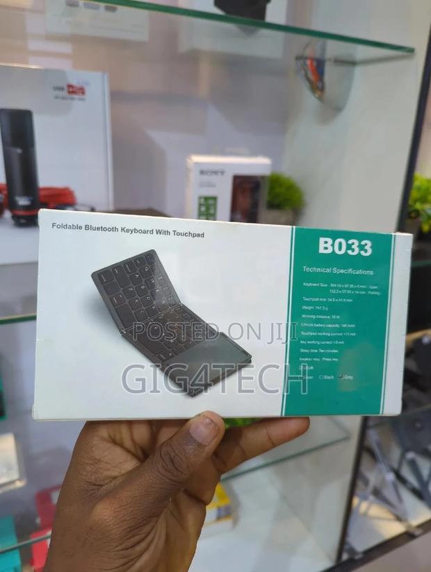 B033 Foldable Bluetooth Keyboard With Touchpad · Photo 2
