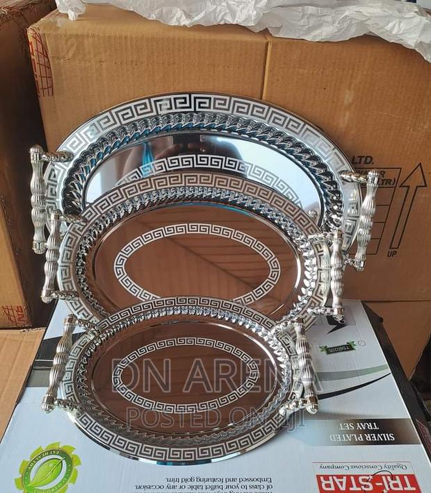 3 Set Tristar Stainless Steel Trays · Photo 2