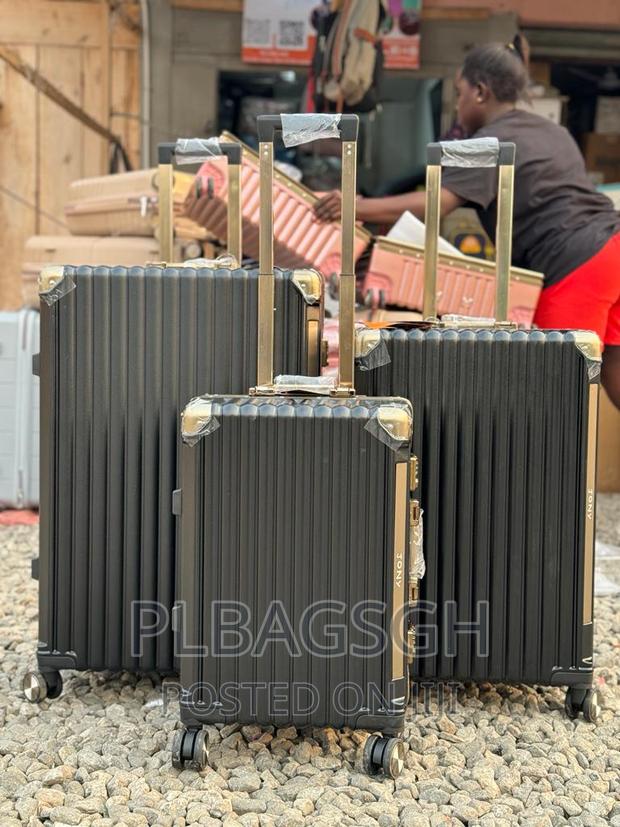 Zipless Trolling Traveling Luxurious Luggage at Plbagsgh · Photo 1