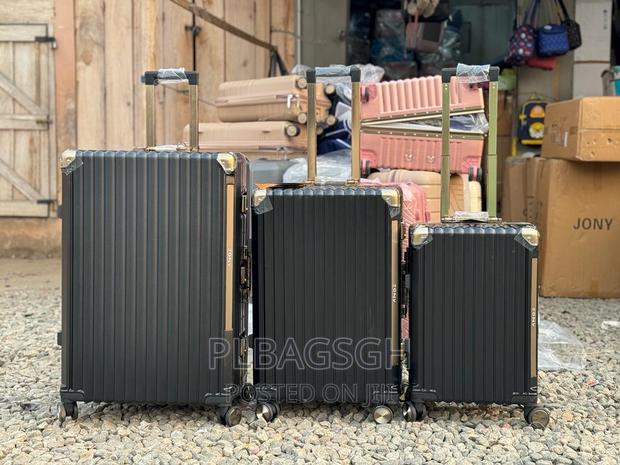Zipless Trolling Traveling Luxurious Luggage at Plbagsgh · Photo 4