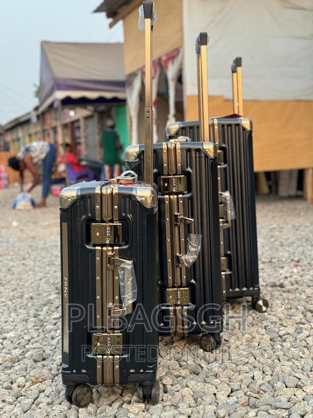 Zipless Trolling Traveling Luxurious Luggage at Plbagsgh · Photo 5