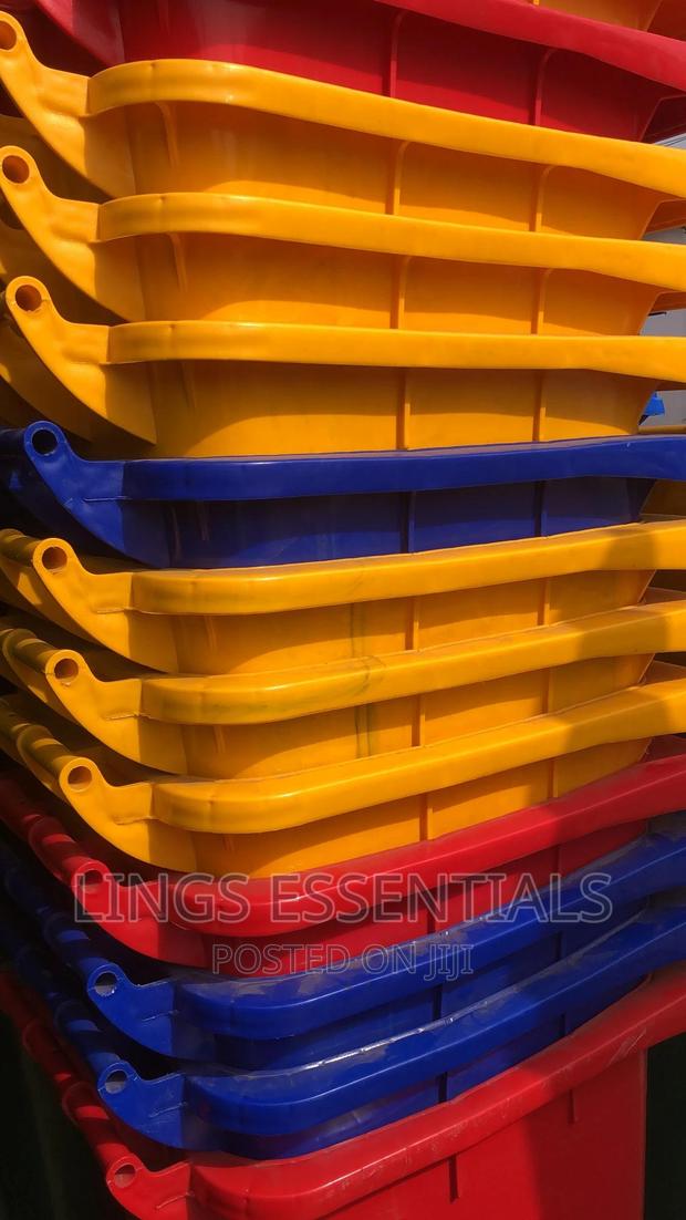 240ltr Dustbin · Photo 1