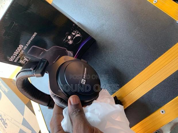 Electro-voice (Ev) Hdj8000 Studio Monitoring Headphones · Photo 6