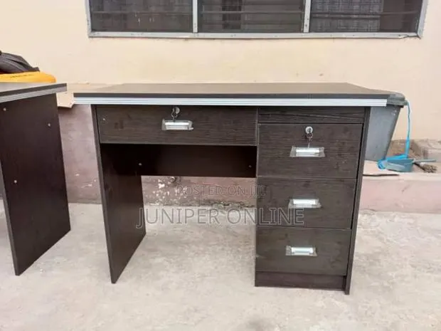 Office Desk VI · Photo 1