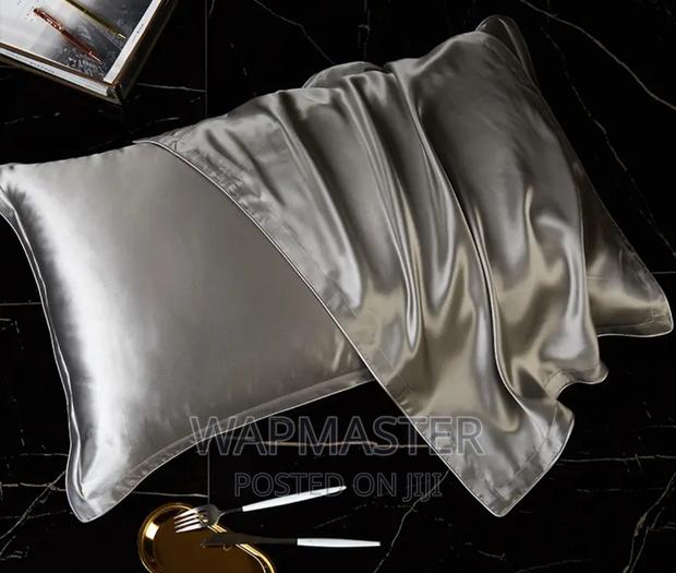 Silk Pillowcase / Satin Silky Pillow Case for Hair and Skin · Photo 3