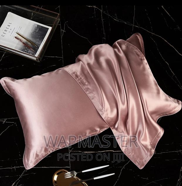 Silk Pillowcase / Satin Silky Pillow Case for Hair and Skin · Photo 1