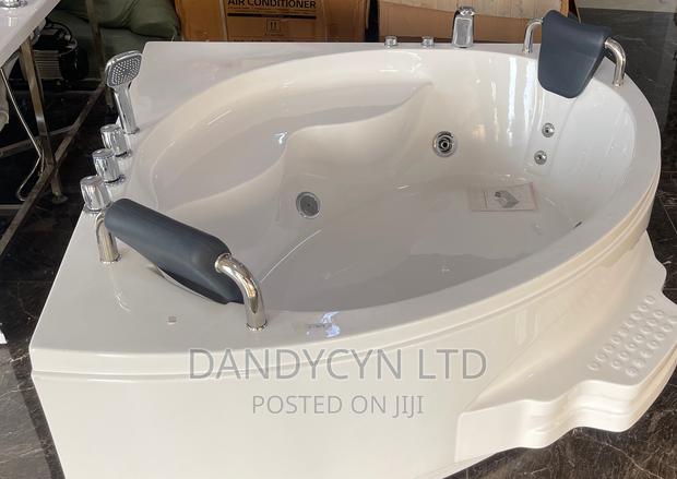 Jacuzzi 8854 · Photo 2