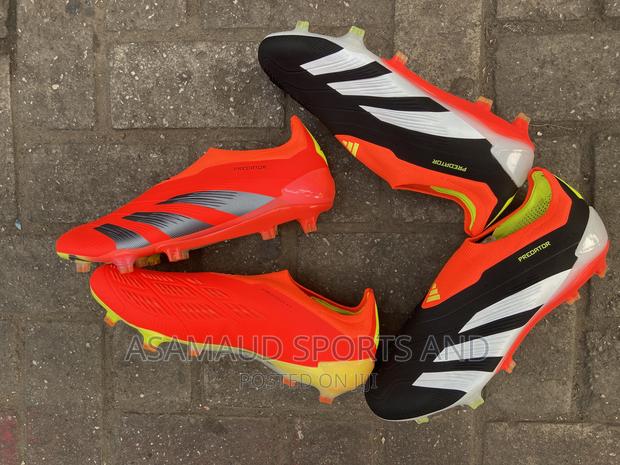 Original New Adidas Predator Football Boot · Photo 1