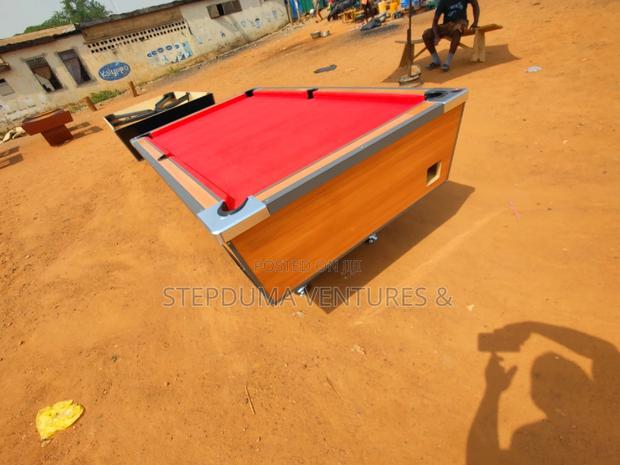 40pcs Of Token Coins Operating Snooker Board · Photo 1