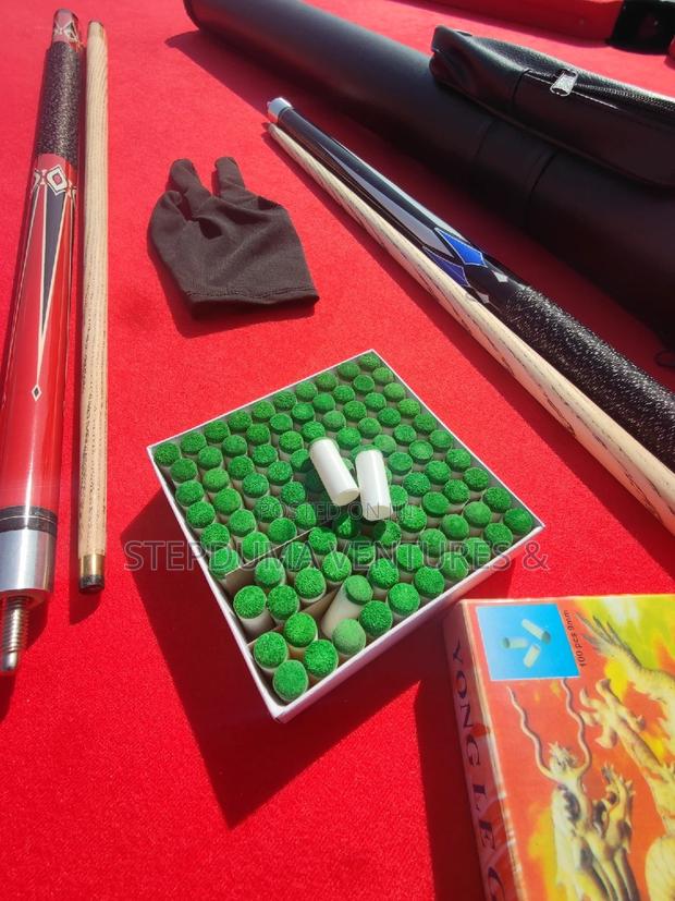 Adjustable Snooker Sticks, It's Bag and Glove · Photo 5