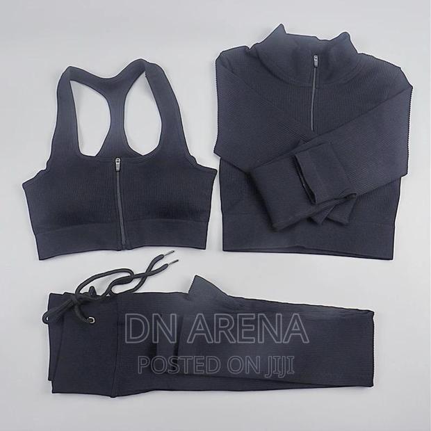 Ladies Gym Wear Set · Photo 2