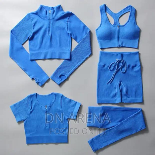 Ladies Gym Wear Set · Photo 3