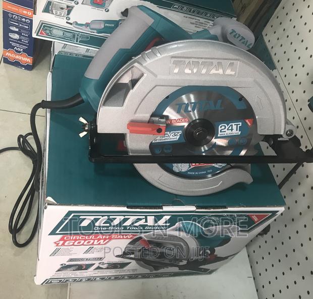 TOTAL Circular Saw 1600W · Photo 3
