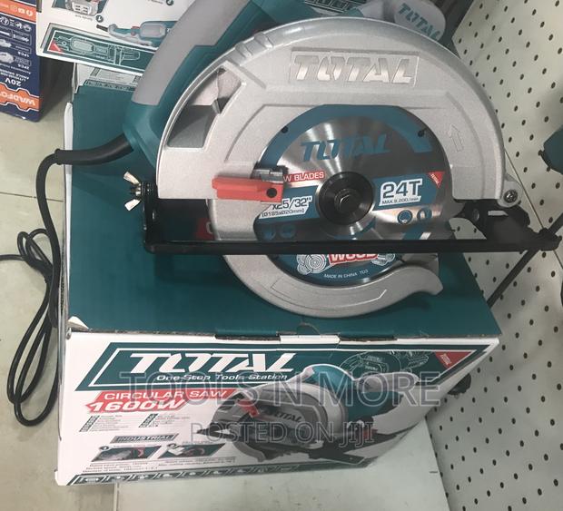 TOTAL Circular Saw 1600W · Photo 1