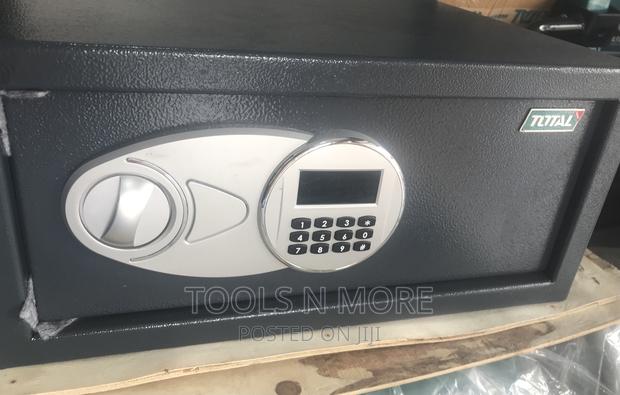Total Electronic Safe · Photo 1