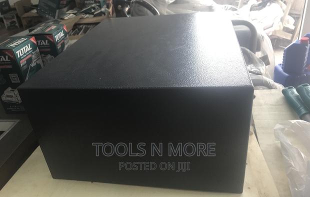Total Electronic Safe · Photo 2