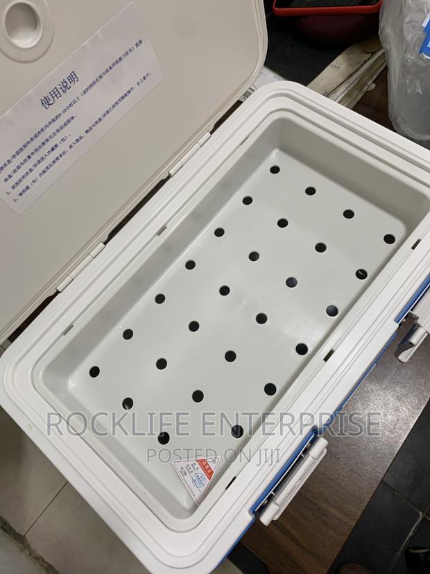 Medical Vaccine Carrier · Photo 4