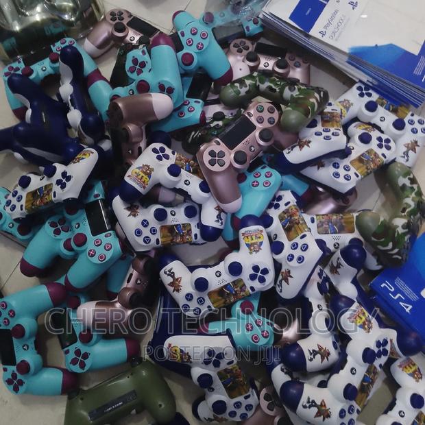 PS4 CONTROLLER Mix Colour · Photo 1