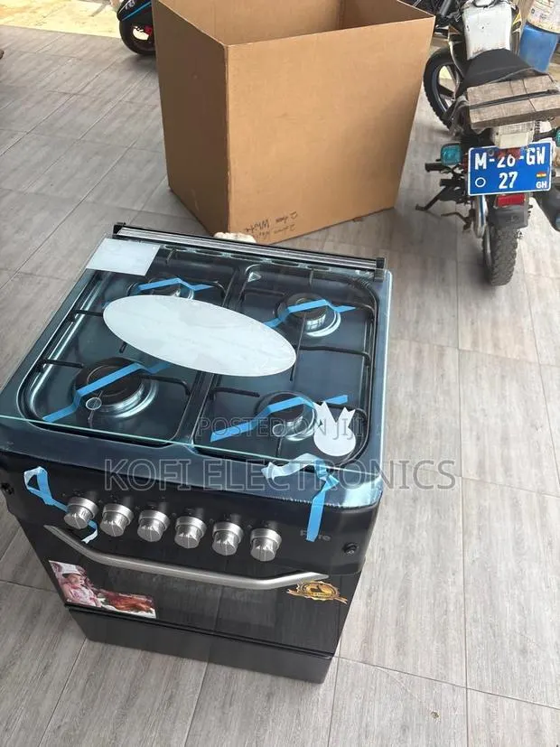 Modern 60x60 Gas Cooker With Spacious Oven and Easy Controls · Photo 1