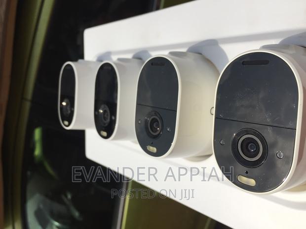 Arlo Security Camera With One Solar Panel · Photo 3
