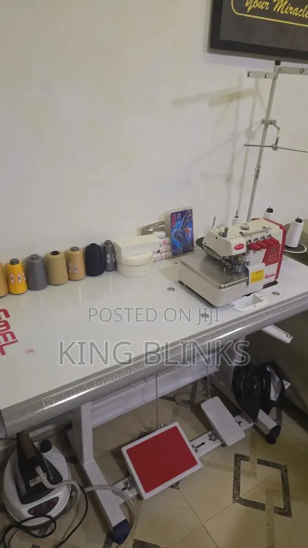 Industry Sewing Machine · Photo 1