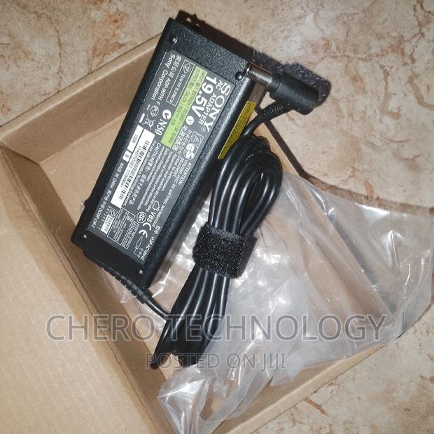 Original SONY 19.5V Adapter · Photo 1