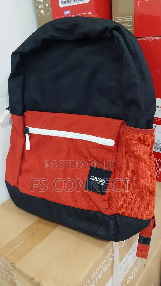 Case Logic Laptop Bag · Photo 1