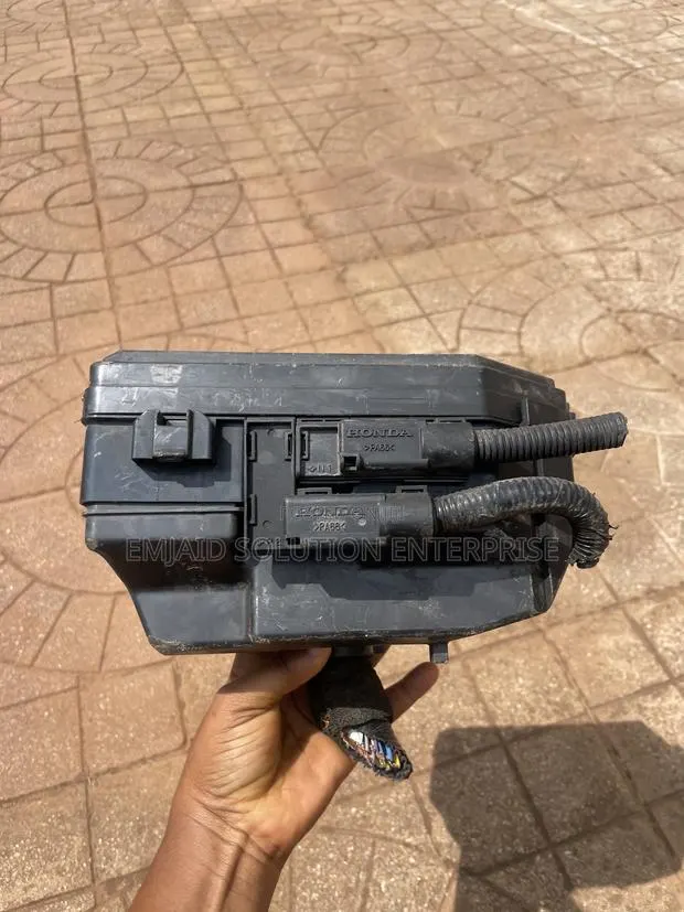 Honda CRV 22 Fuse Box · Photo 1