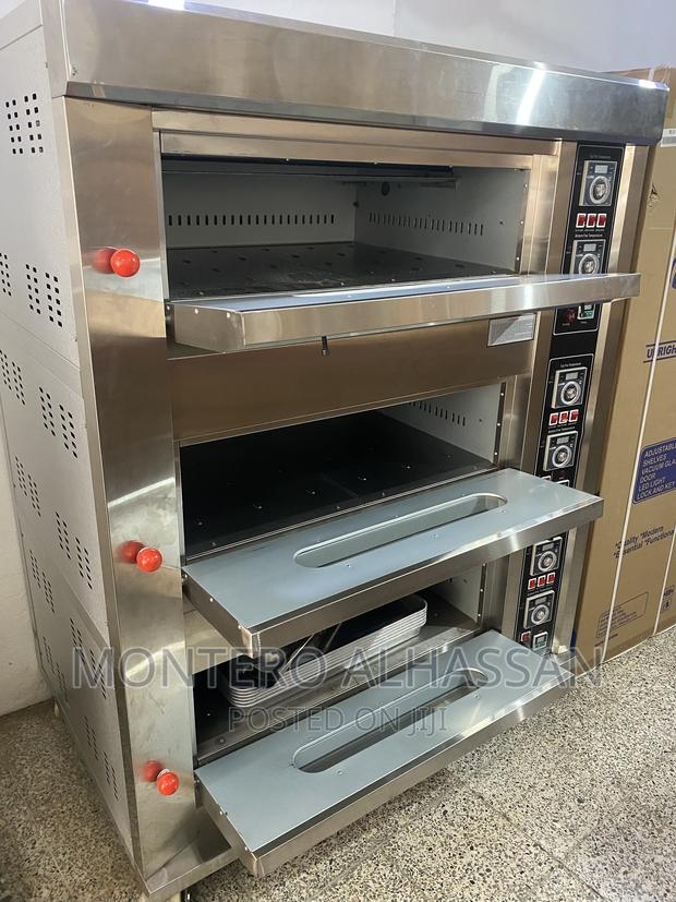 Gas Baking Oven · Photo 2