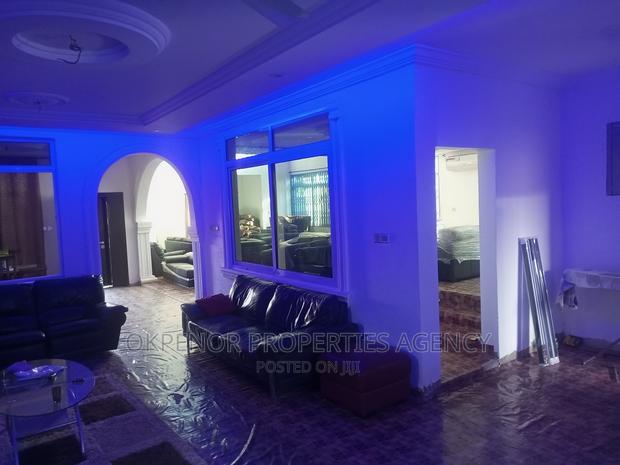 7bdrm House in Lashibi, Sakumono for sale · Photo 5