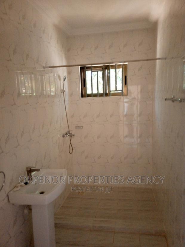 3bdrm House in Devtraco Estate, Tema Metropolitan for rent · Photo 5